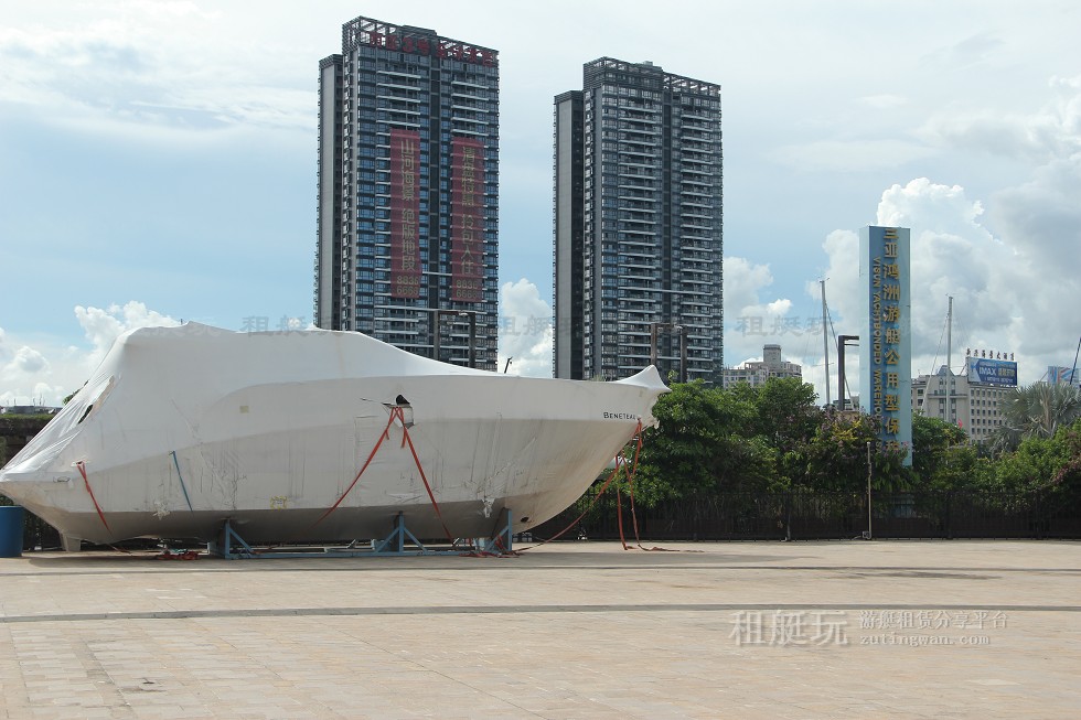 三亞鴻洲國(guó)際游艇會(huì)碼頭
